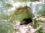 a barlangnál