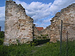 Balra a kőrakás