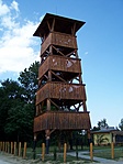Kilátó a dombon