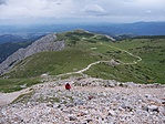 messze a vasút
