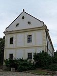 A kolostor épülete