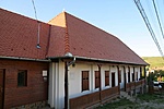 Iskolája
