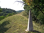 A romantikus helyen lévő emlékmű