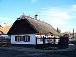Nádtetős házikó