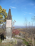 az emlékmű