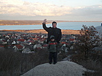 Ládikát találtunk, dombocskára felálltunk!
