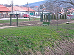 A rózsakert frissen metszve