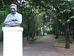 Gárdonyi és a park