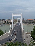 Gyér forgalom az Erzsébet-hídon