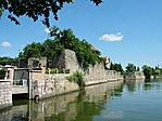 Vár