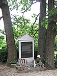 a temetőben