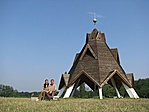 Jeltorony mellettünk