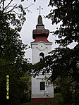 Harangtorony a templomkertből