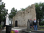 Laci és Gyula a templomromnál