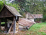 Melléképület.
