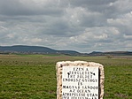 Háttérben a beteg Szári Szeles Kálvária (GCSAAR) ládát rejtő domb