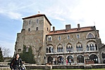vár