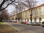 A kanonoksor épülete