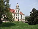 Vár