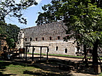 Vár