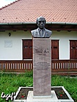 Tamási Áron mellszobra