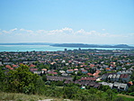 Balatonfüred a távolban Tihany