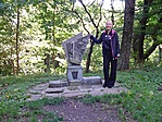 Kék-túra emlékmű