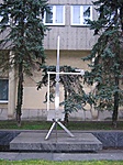 Az Eötvös-inga a kertben