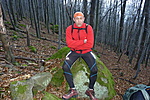 Csabi a ládánál