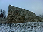 fal közelről
