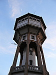 A víztorony és a Hold