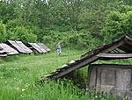 Tető alatt a faragott kőmaradványok