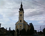 Templom drótok közt
