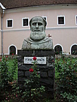 A belső udvarban