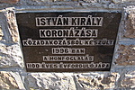 A koronázás nem közadakozásból . .