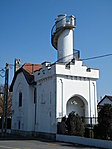168 éve áll