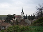 Kilátás a kastélyromtól