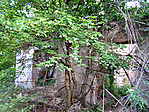A zsíros-hegyi turistaház romjai