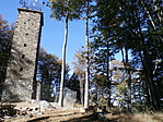 bekerítve