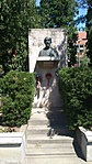 Irinyi János szobra