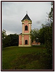 A templom a kertből nézve