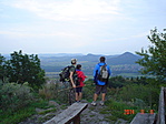 csúcs közelében
