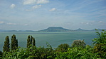 Kilátás a Balatonra a templomtól