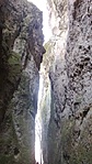szakadék