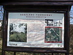 A bejáratnál