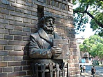 szobor2