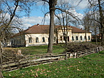 Szomszédos épület