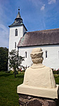 Kalapos mellszobor