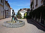 Zsuzsi szobor
