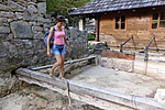 Átkelés a száraz meder felett